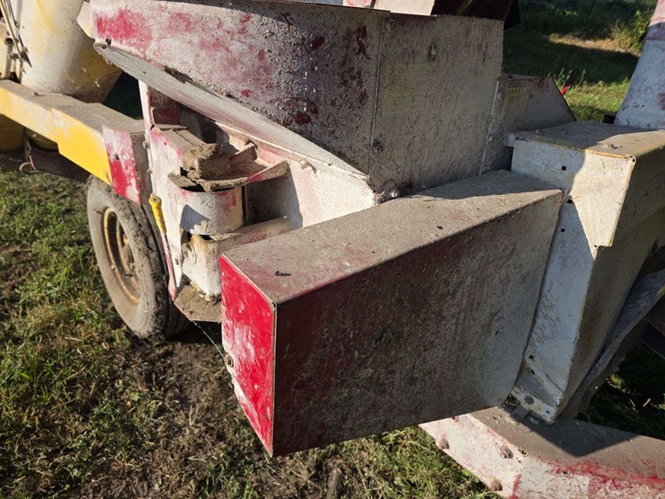 new-holland-355-image-10