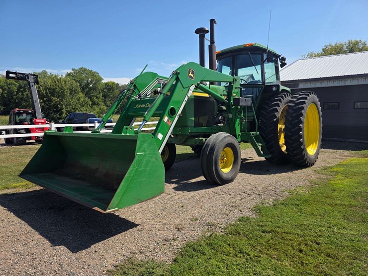 1977-john-deere-4430-image-3