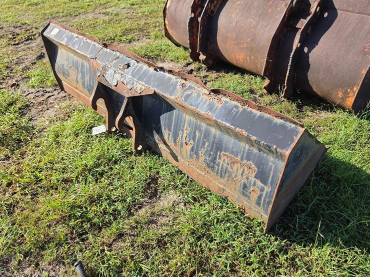 252---94"-hd-bucket-for-frontend-loader-image-4