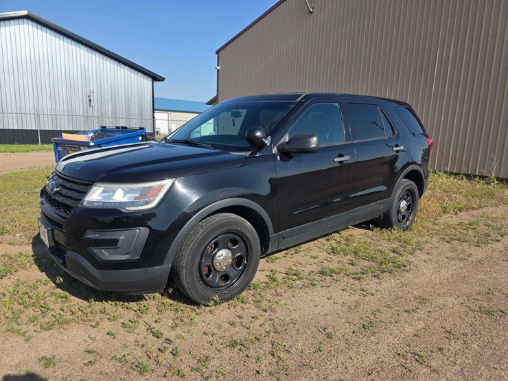 2016-ford-explorer-police-interceptor-image-3