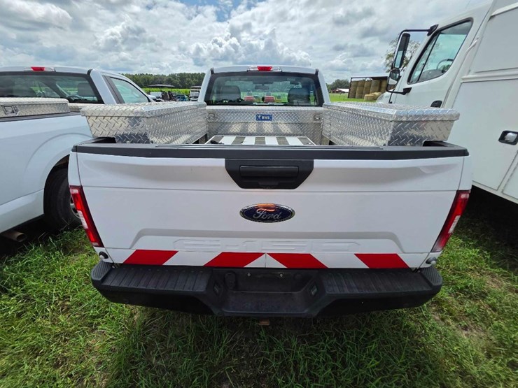 2019-ford-f150-xl-image-7