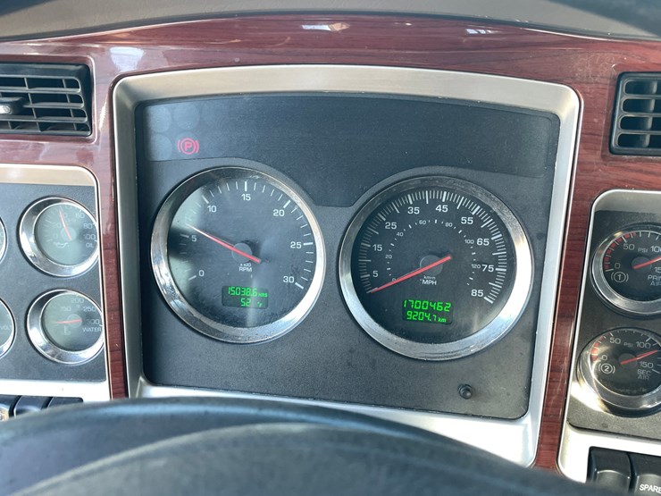 2006-kenworth-t800b-image-47