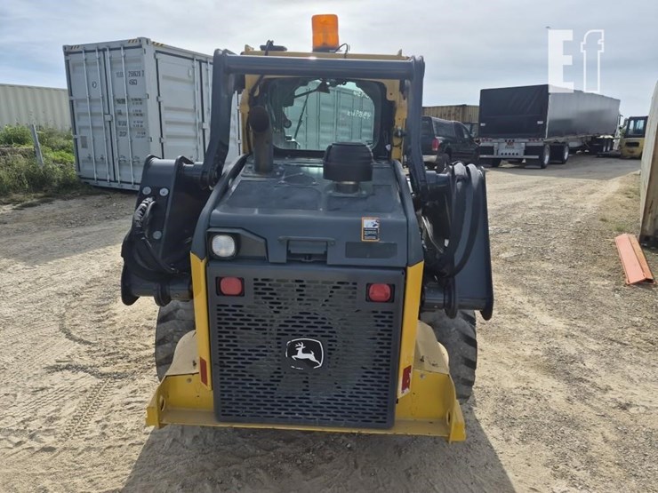 2024-deere-320g-image-9
