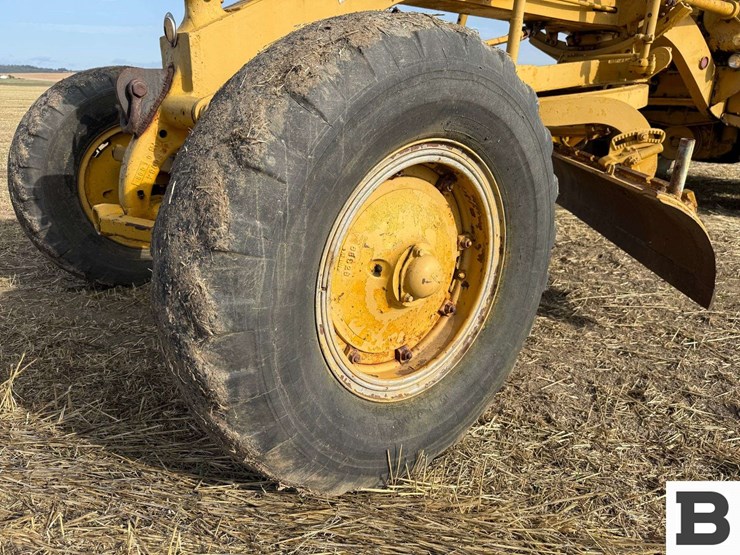 caterpillar-12-image-14