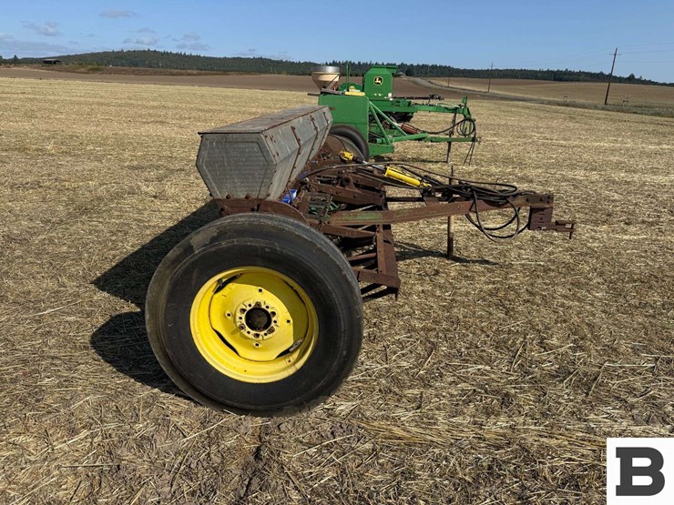 van-brunt-grain-drill-image-6