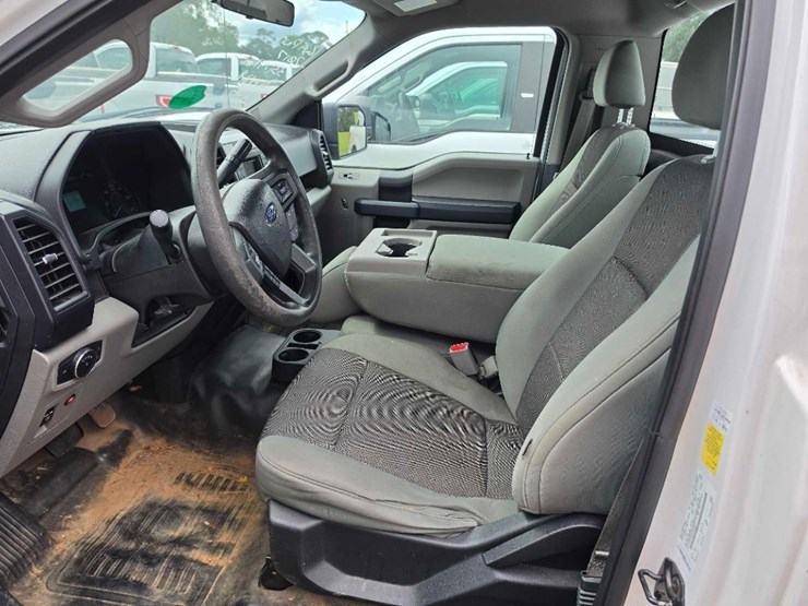 2017-ford-f150-xl-image-9