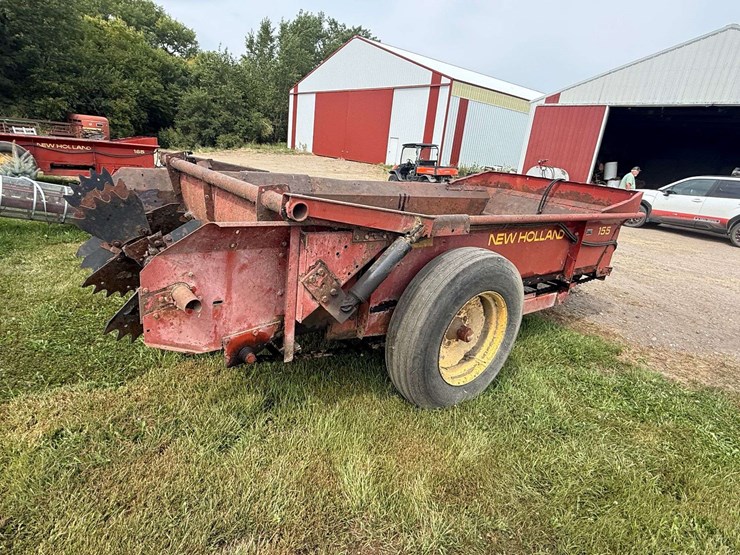 new-holland-155-image-11