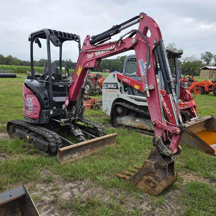 2022 YANMAR VIO25