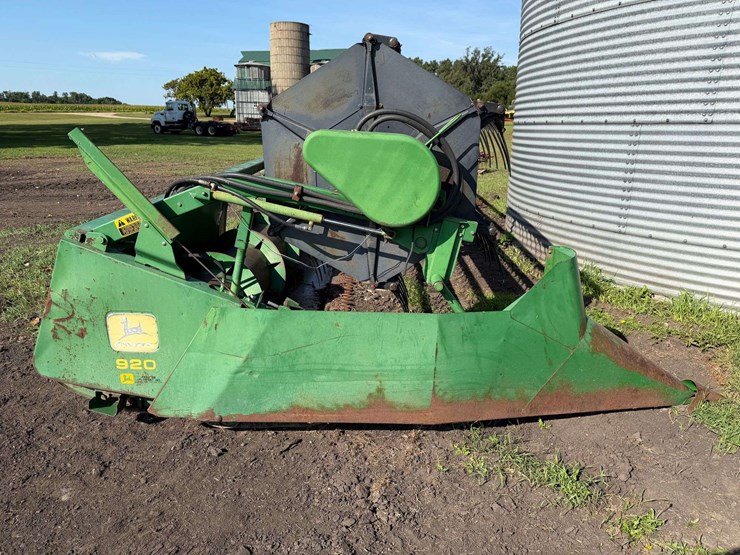john-deere-920-image-34