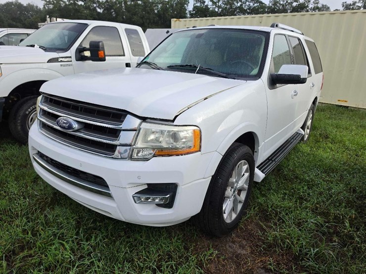 2017-ford-explorer-image-4