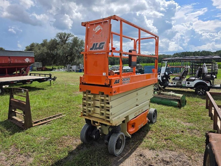 260---jlg-scissorlift-26'-image-4