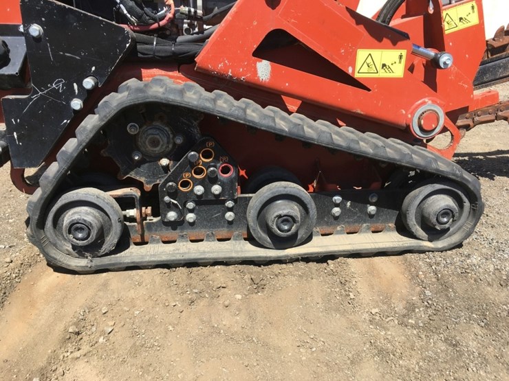 2021-ditch-witch-c24x-image-8