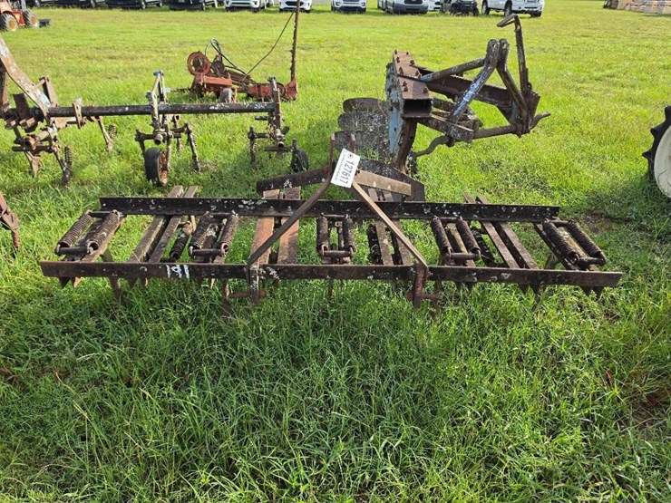 191---9-shank-spring-tooth-cultivator-image-2