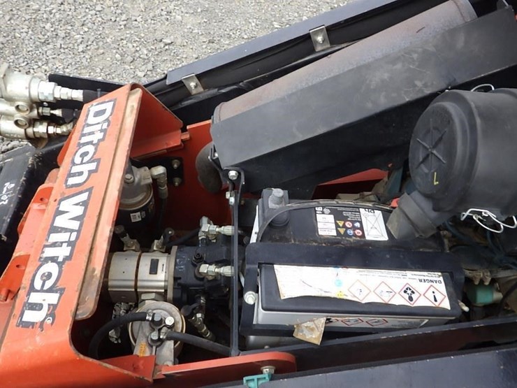 2021-ditch-witch-sk800-image-25