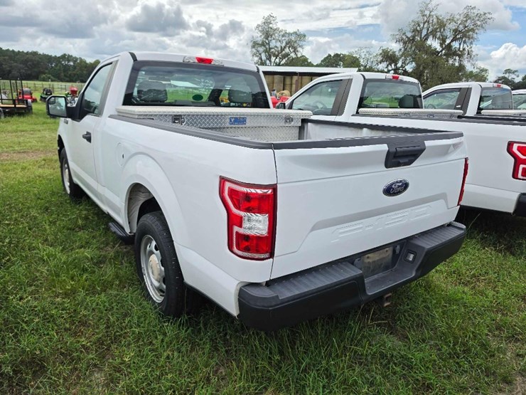 2018-ford-f150-xl-image-4