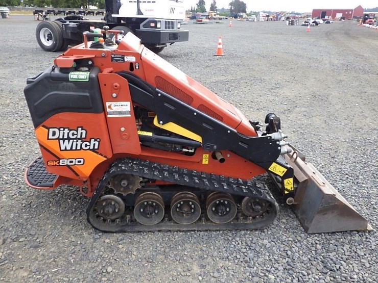 2022-ditch-witch-sk800-image-6