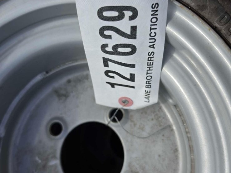 243---2-lawn-trac-18x8.50-10nhs-image-4