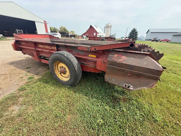 new-holland-165-image-10