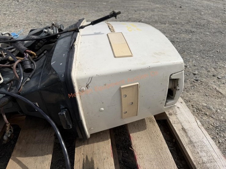 johnson-60hp-2-stroke-outboard-motor-w/-controls-image-3