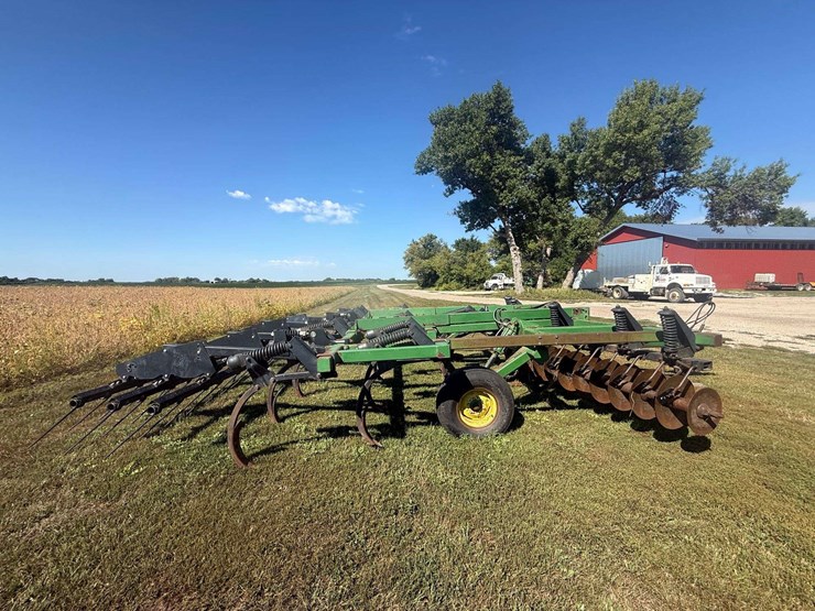 john-deere-714-image-9