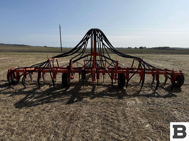 2008-custom-22.5'-air-seeder-image-5