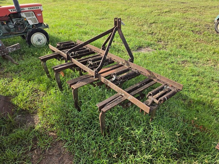 191---9-shank-spring-tooth-cultivator-image-5