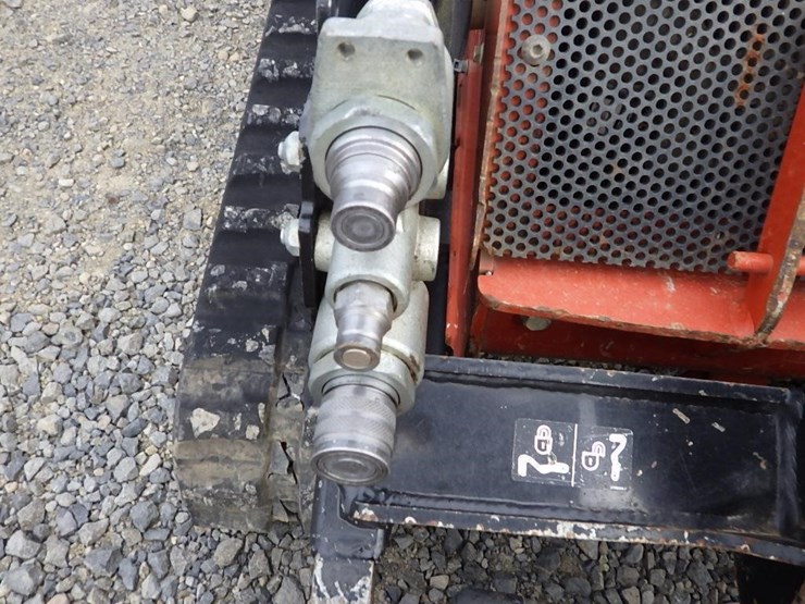 2022-ditch-witch-sk800-image-11