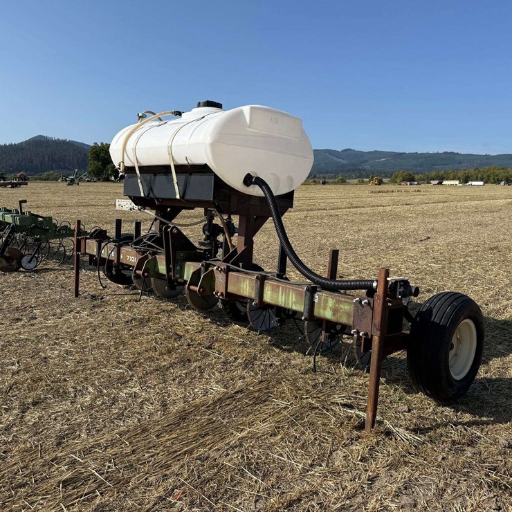JOHN DEERE 7100