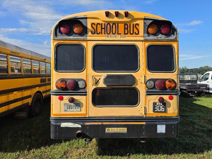 2005-bluebird-school-bus-image-4