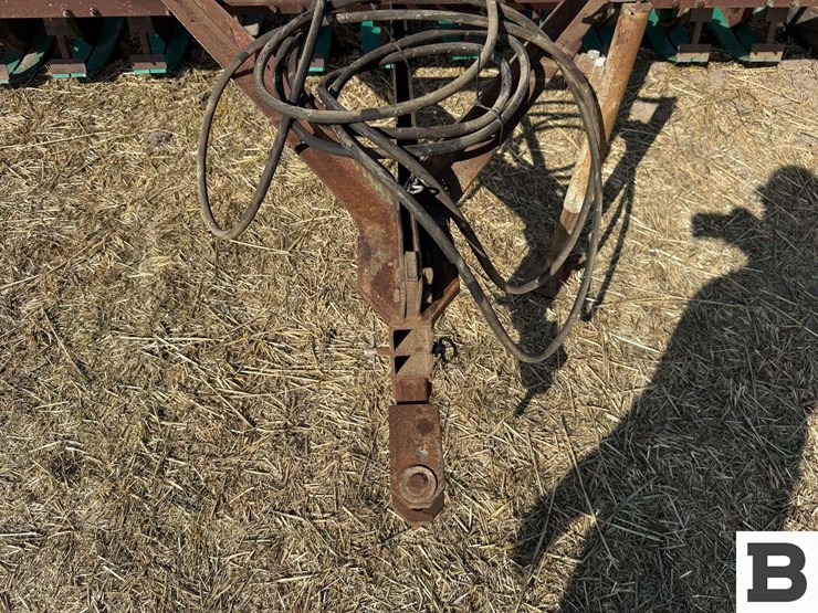 van-brunt-grain-drill-image-9