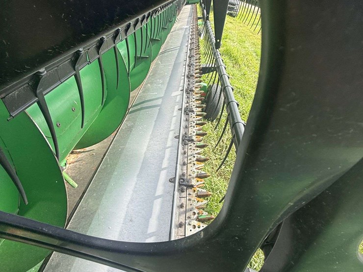 2011-john-deere-635f-image-11