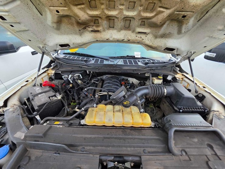 2022-ford-f150-xl-image-17