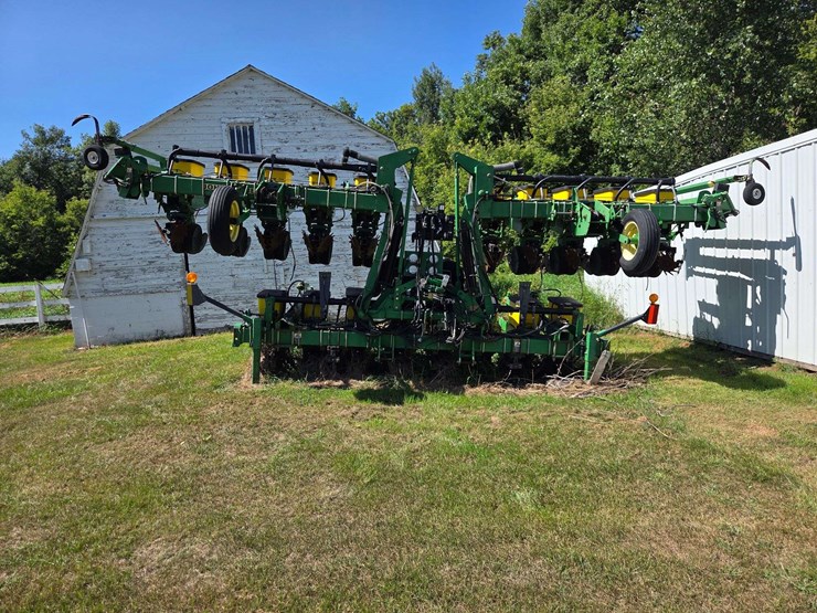 john-deere-1720-image-10