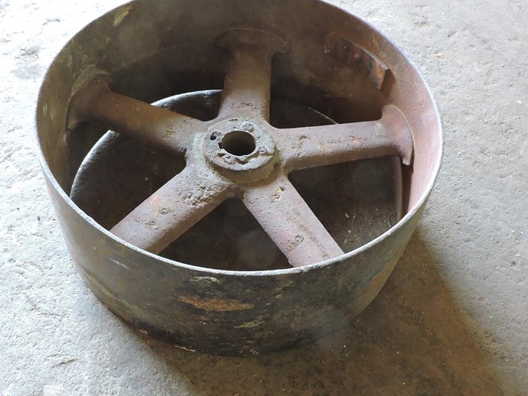 steel-flat-belt-pulley,-16”-diameter-x-6”-wide-image-1