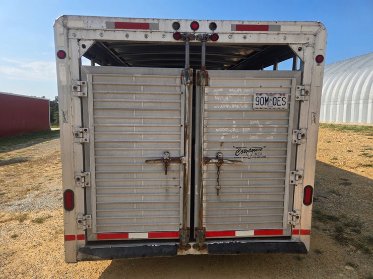 #26361-•-1995-30'-featherlite-trailer-image-5