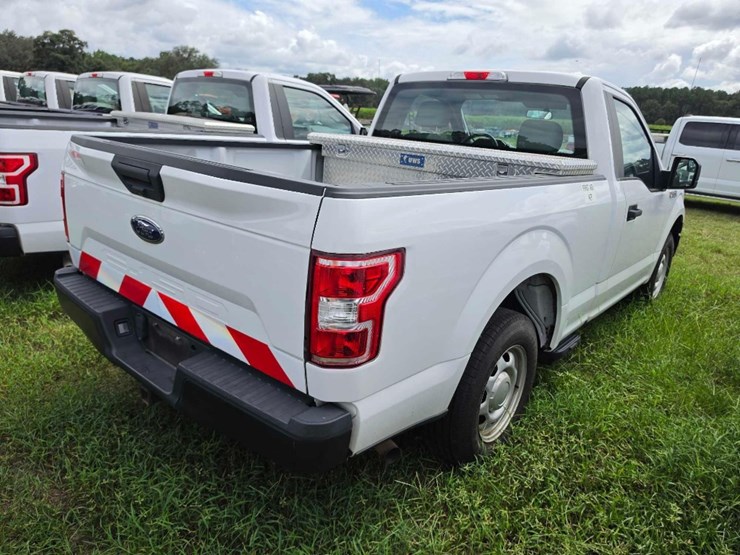 2018-ford-f150-xl-image-5