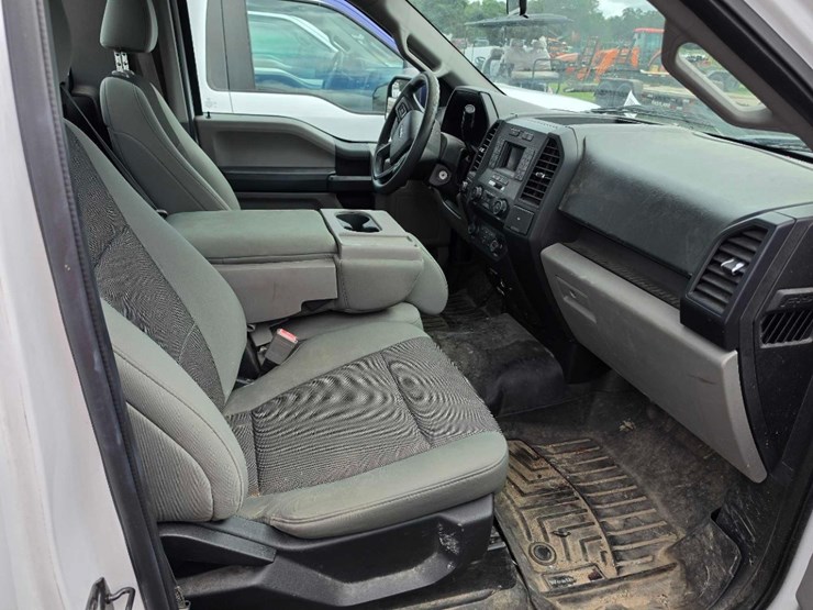 2018-ford-f150-xl-image-10