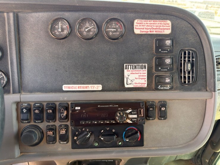 2019-peterbilt-367-image-19