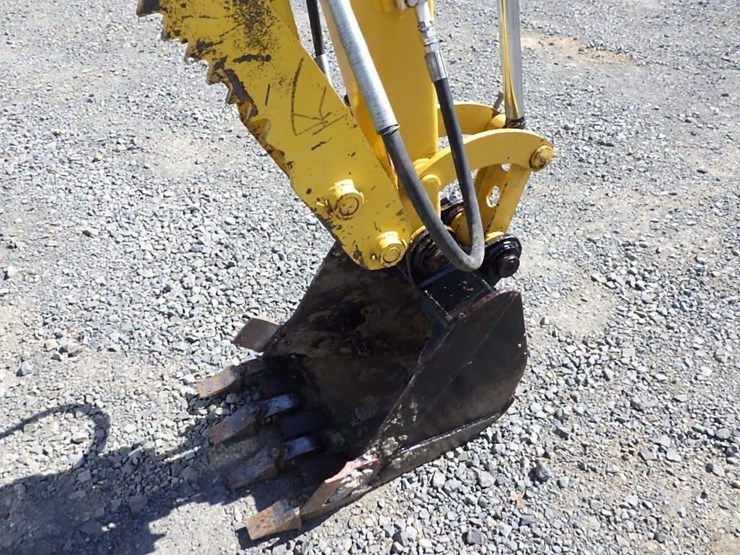 caterpillar-303-image-29
