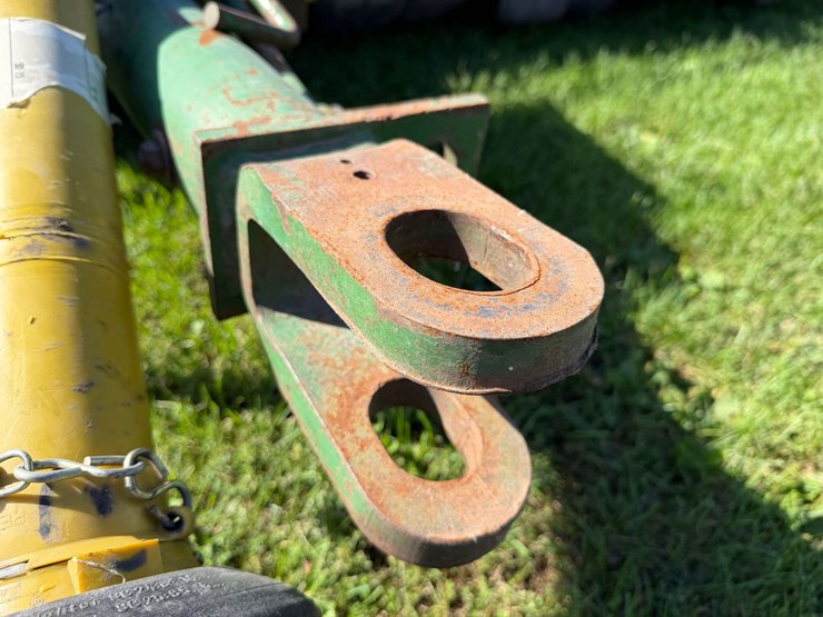 john-deere-120-image-15