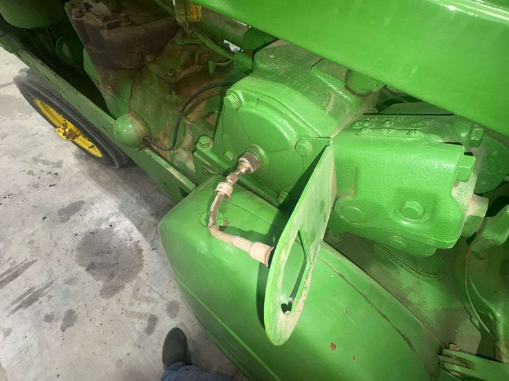 1955-john-deere-60-image-28
