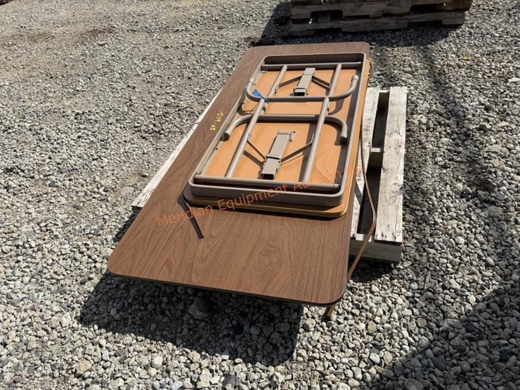 2--folding-tables-image-6