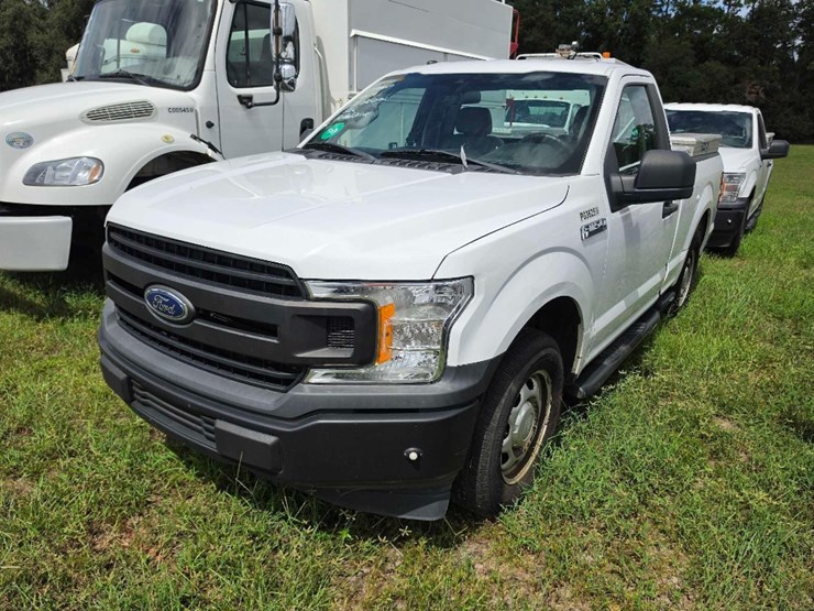2019-ford-f150-xl-image-3