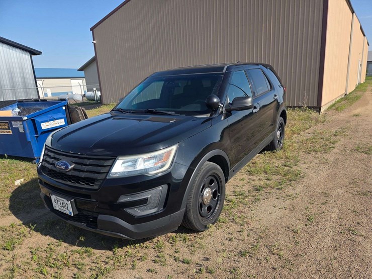 2016-ford-explorer-police-interceptor-image-4