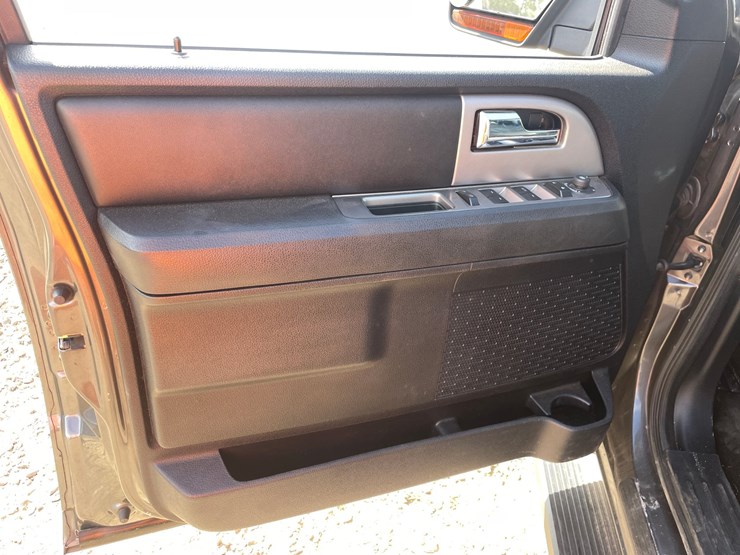 2017-ford-expedition-image-21