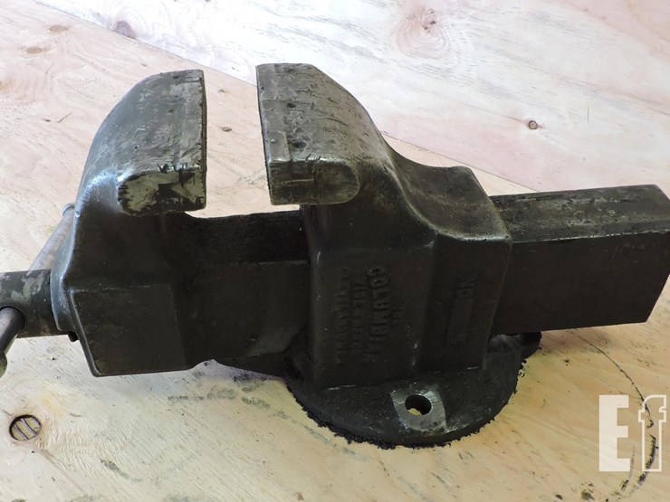 columbian,-5”-bench-vise-image-2