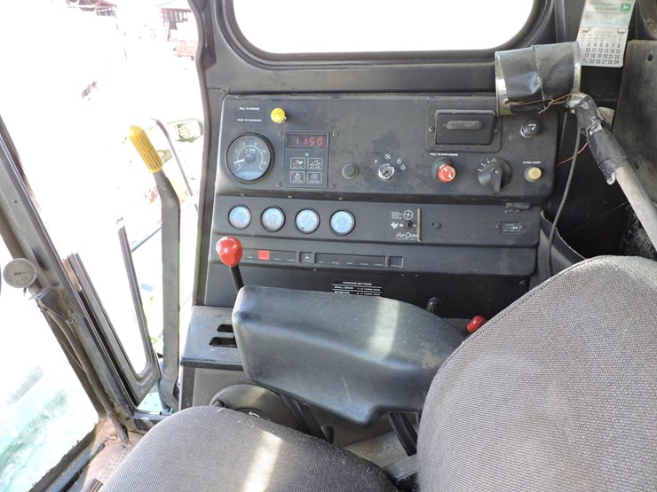 1983-john-deere-6620-image-7