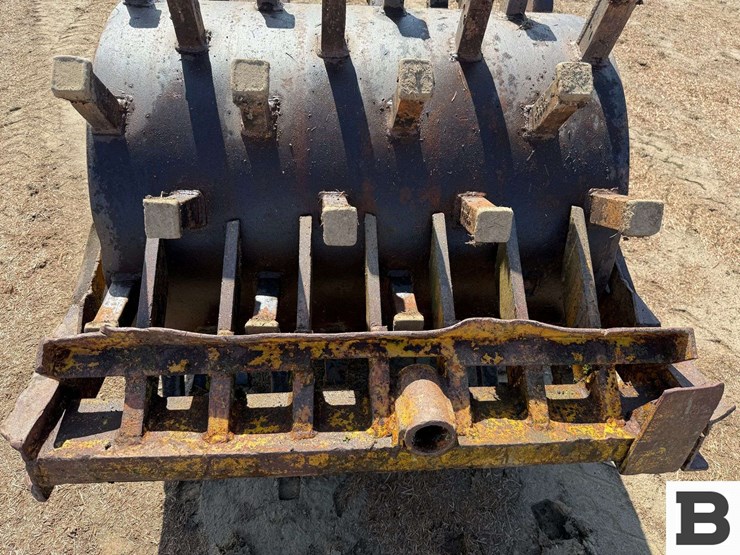 sheepsfoot-compaction-roller-image-17