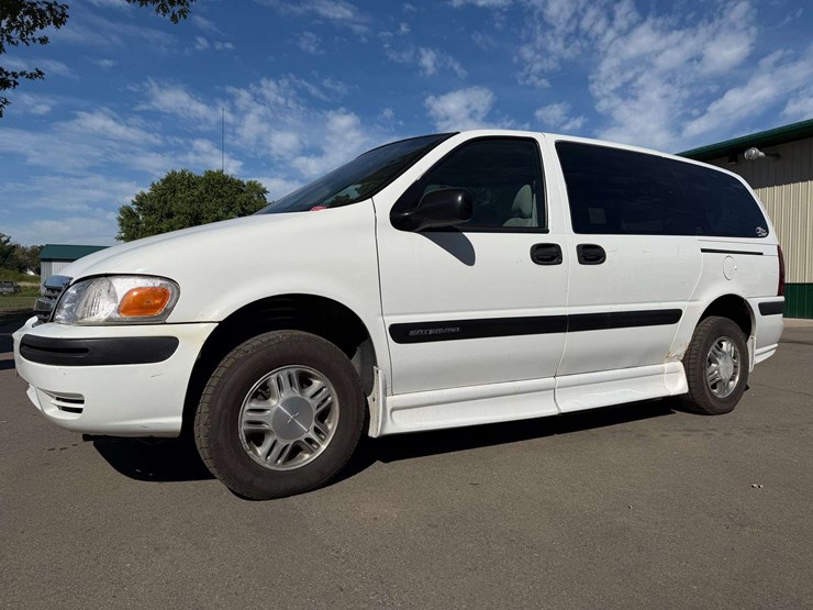2005-chevrolet-venture-image-1
