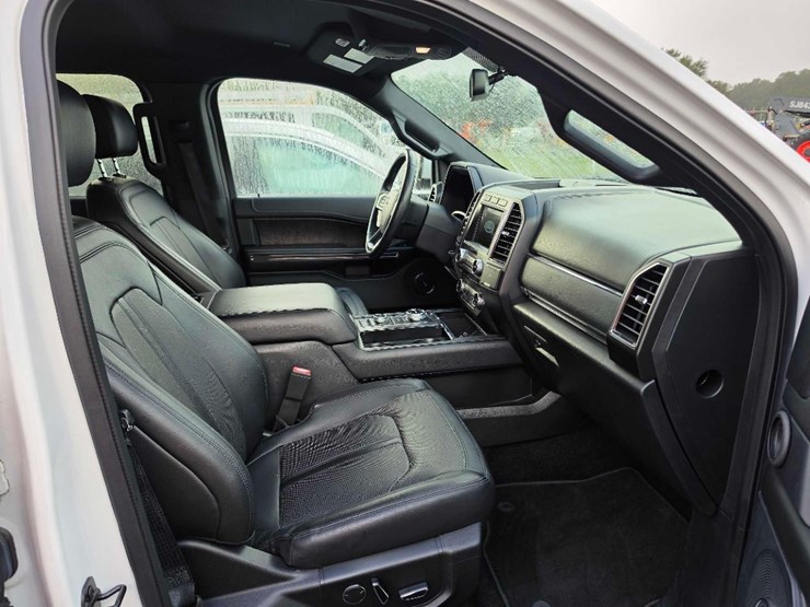 2018-ford-expedition-image-8